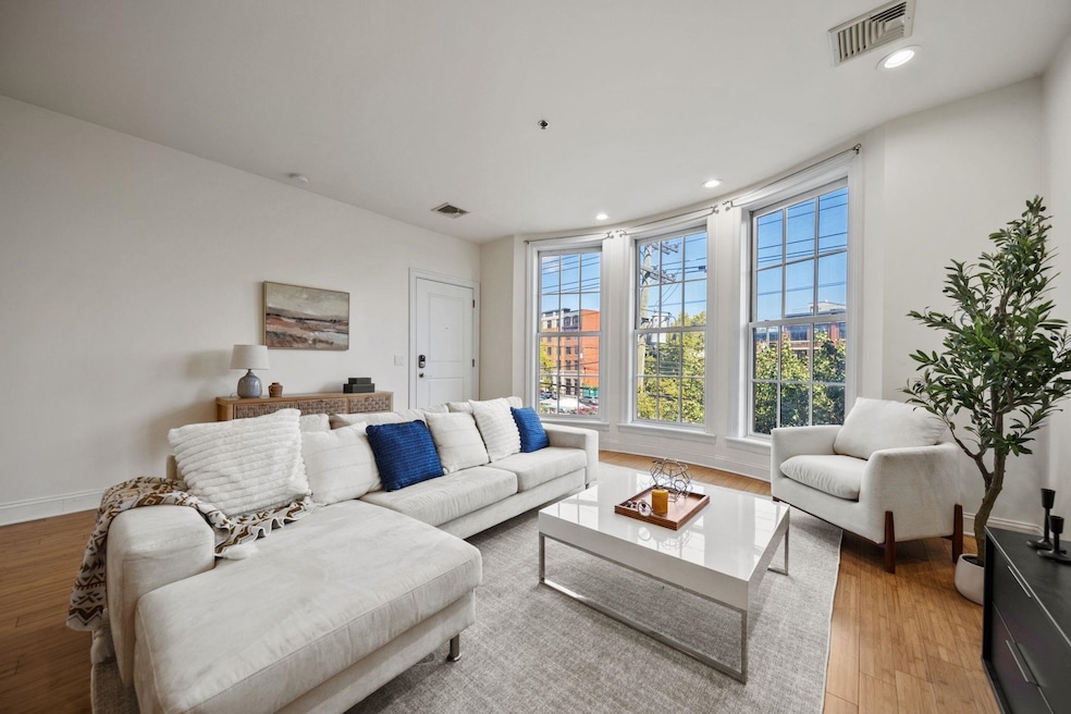 Under Contract $885,000