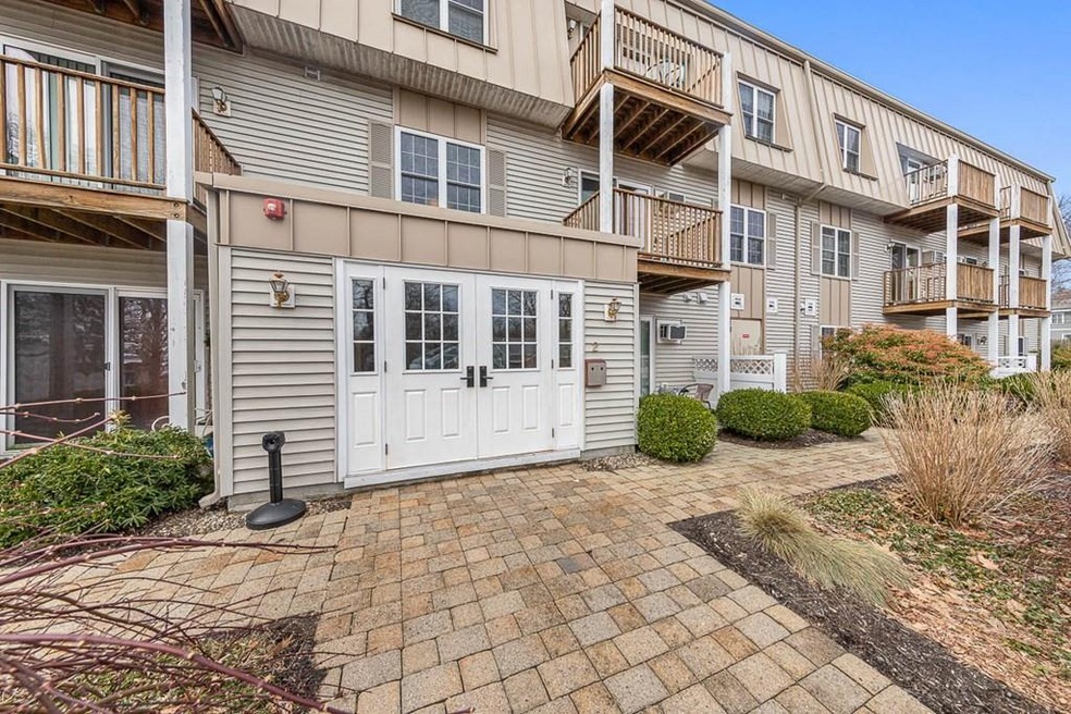 2 Ocean Ave unit 2I, Gloucester, MA 01930 - photo 1