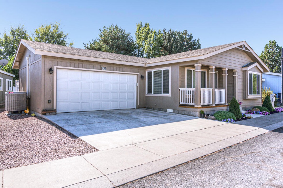 Yarrow Dr SW 2520 (22 of 24)