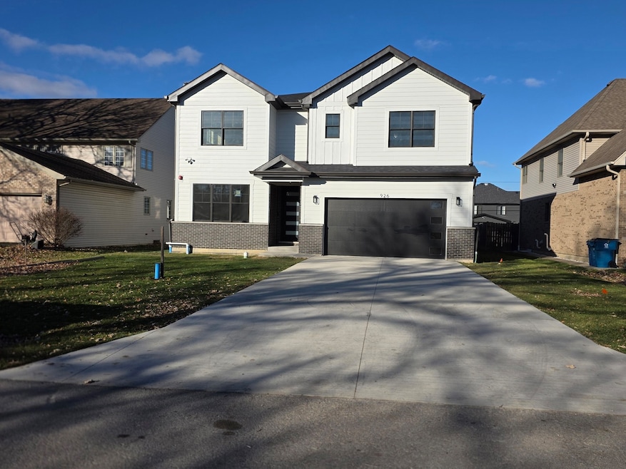 926 E Crest Ave, Addison, IL 60101 - photo 1