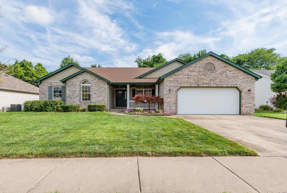 56 Annebriar Dr, Maryville, IL 62062 - photo 1