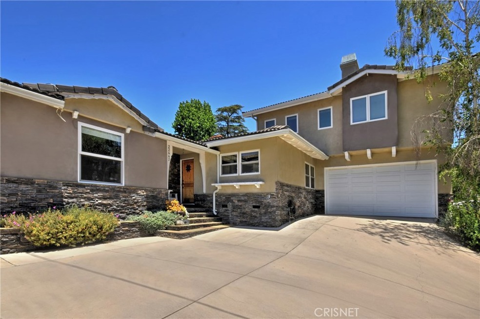 22442 Maycotte Rd, Woodland Hills, CA 91364 - photo 1