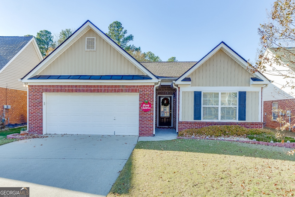 5411 Ashmoore Ct, Flowery Branch, GA 30542 - photo 1
