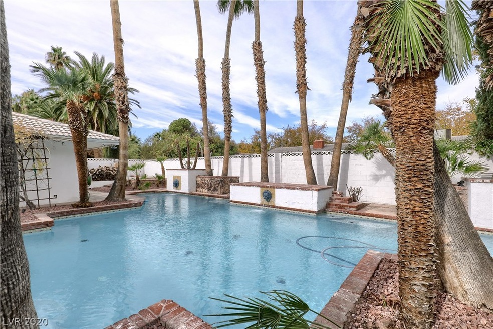 3762 S Rosecrest Cir, Las Vegas, NV 89121 - photo 1