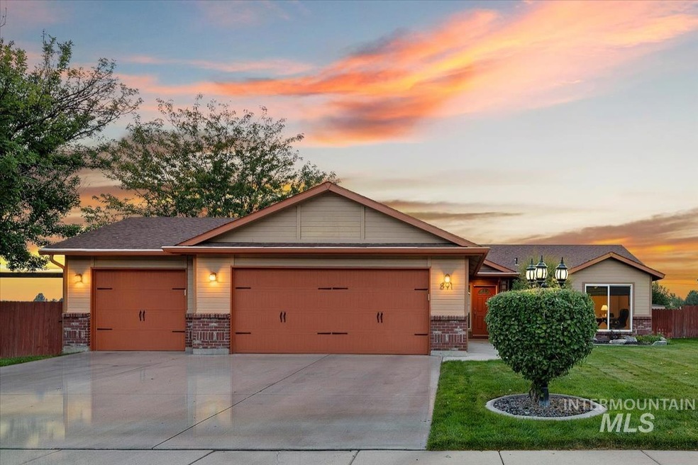 891 N Caracaras Place, Eagle, ID 83616 - photo 1