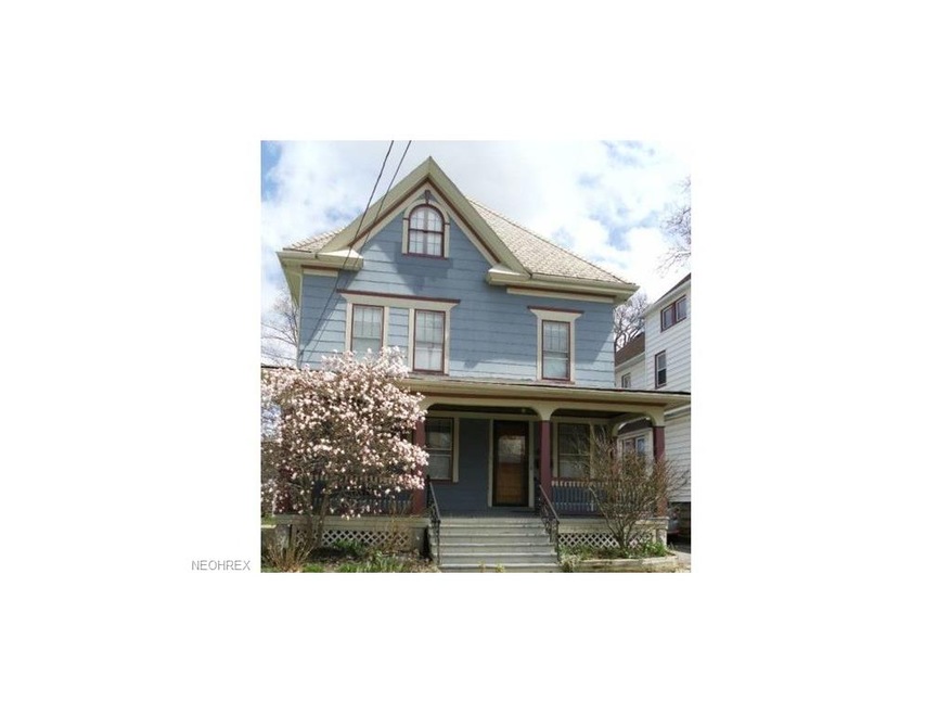 Welcome to 1613 Robinwood.