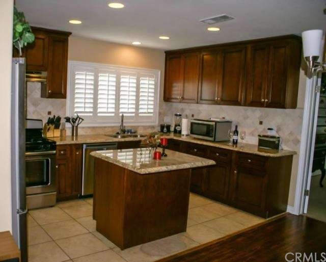 Gorgeous entertaing kitchen!