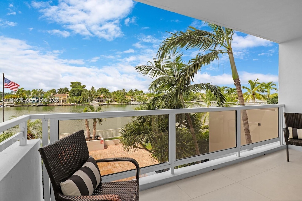 Seacoast 5700 unit 3J, Miami Beach, FL 33140 - photo 1