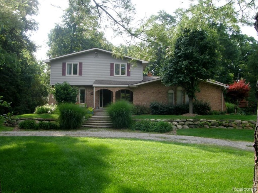 2010 E. Gunn Road-Exterior