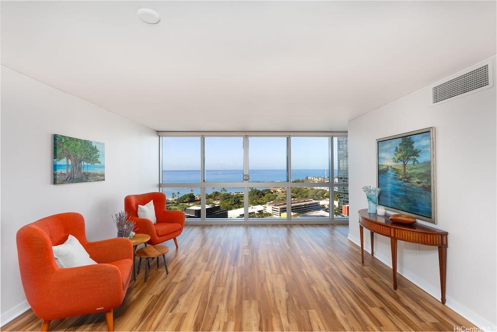 Dining room / Living room