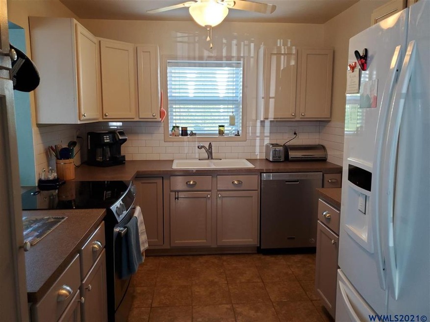 5030 Windsor Island Rd N, Keizer, OR 97303 - photo 1