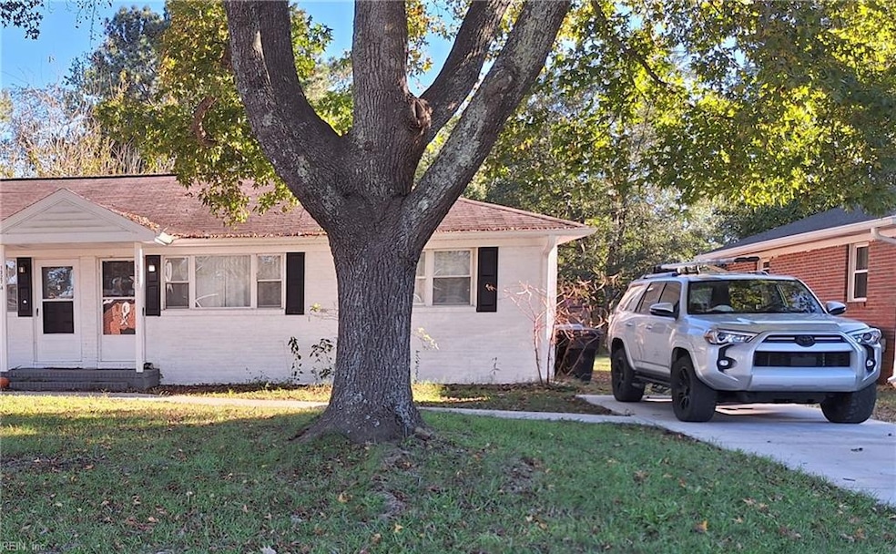 1327 Credle Rd unit B, Virginia Beach, VA 23454 - photo 1