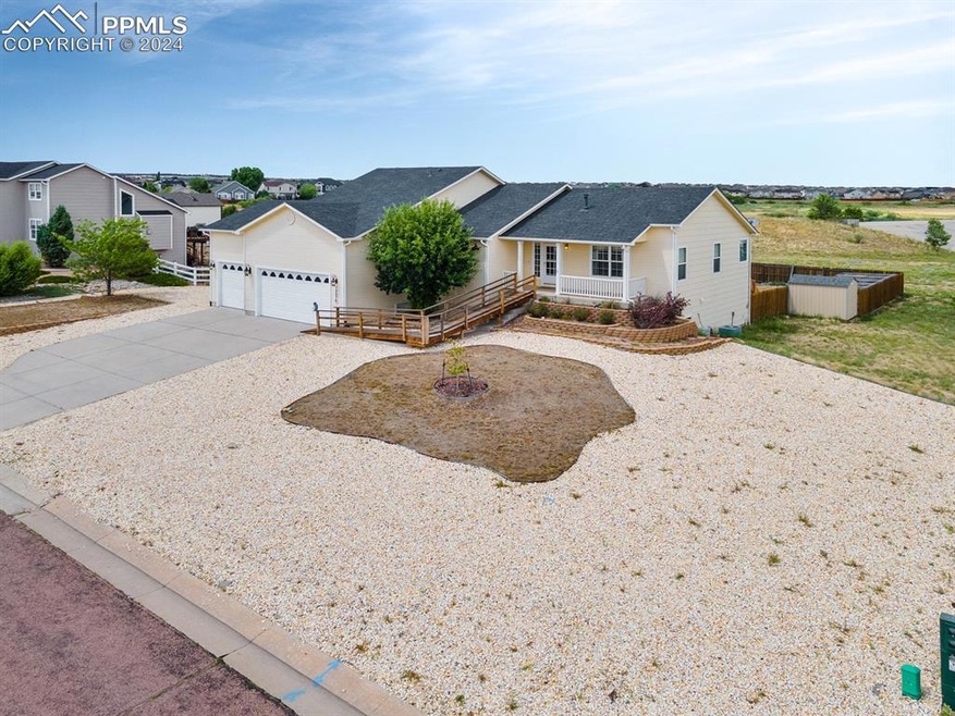 Rancher with 3 bedrooms and oversized 3 car garage