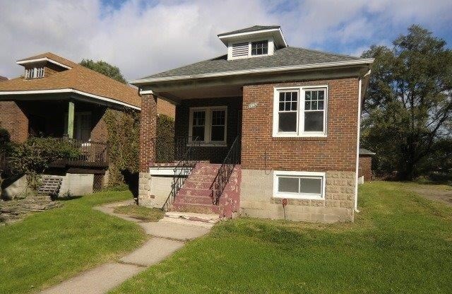 1926 W 12th Ave, Gary, IN 46404 - photo 1