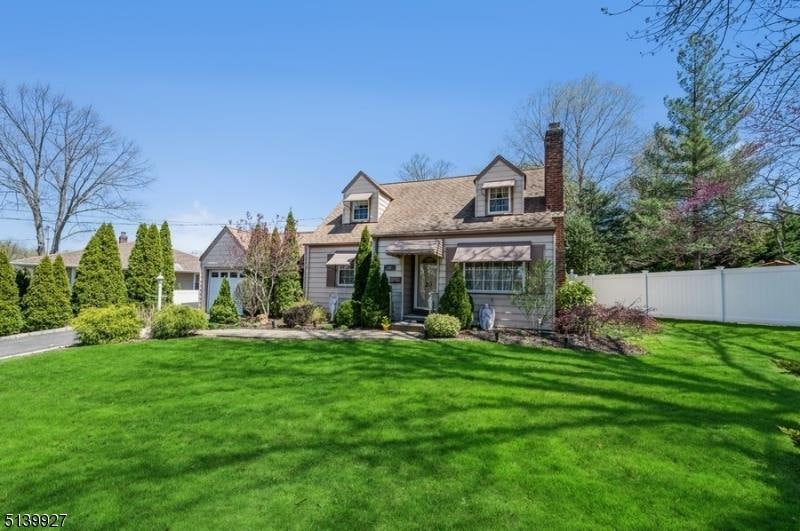 20 Acorn Dr, Clark, NJ 07066 - photo 1