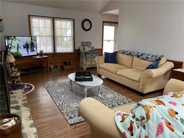 9524 Ladue Rd, North Chesterfield, VA 23237 - photo 1