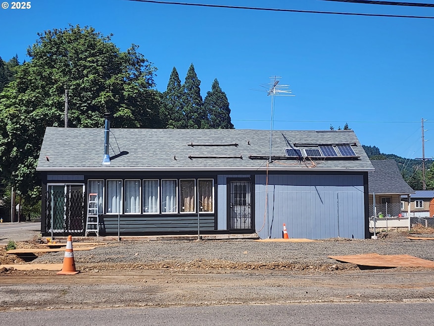 434 S Cedar St, Drain, OR 97435 - photo 1