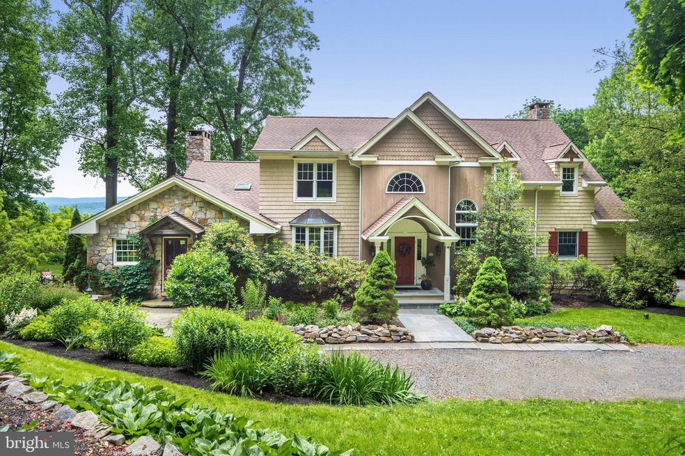 7169 Corning Rd, Zionsville, PA 18092 - photo 1