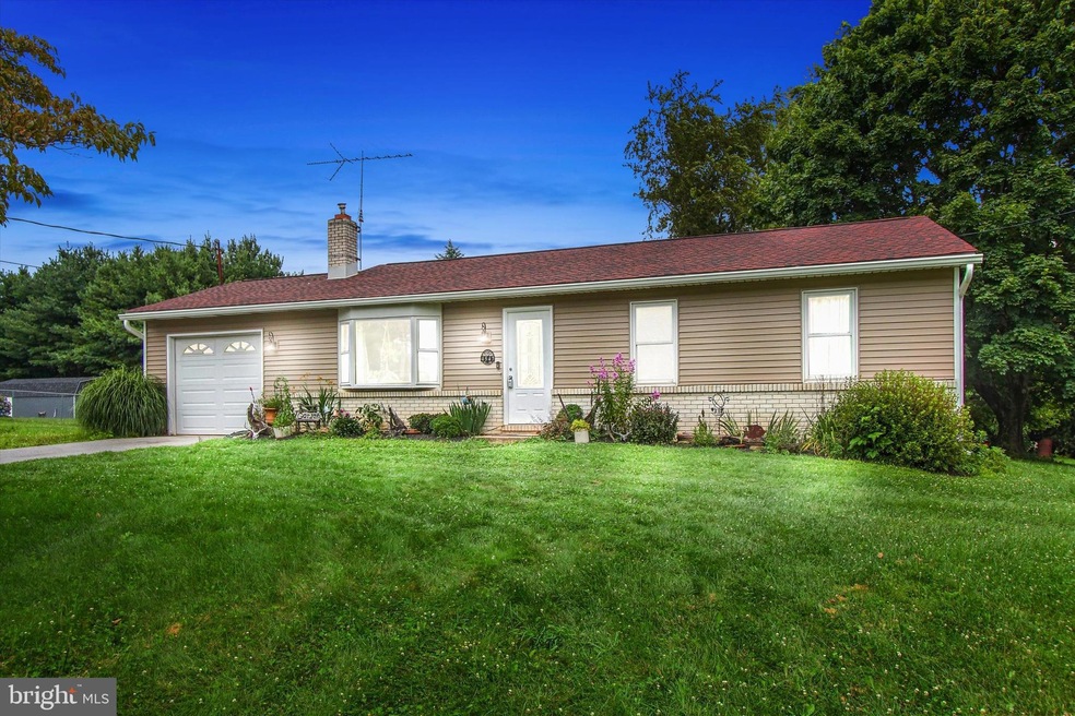 4547 Bridgeview Rd, Stewartstown, PA 17363 - photo 1