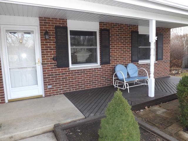 935 Fox Run Ln, Algonquin, IL 60102 - photo 1