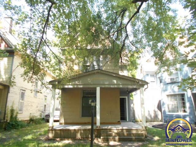 411 SW Buchanan St, Topeka, KS 66606 - photo 1