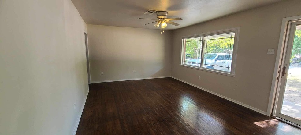 872 Sandell Dr, Fort Worth, TX 76108 - photo 1