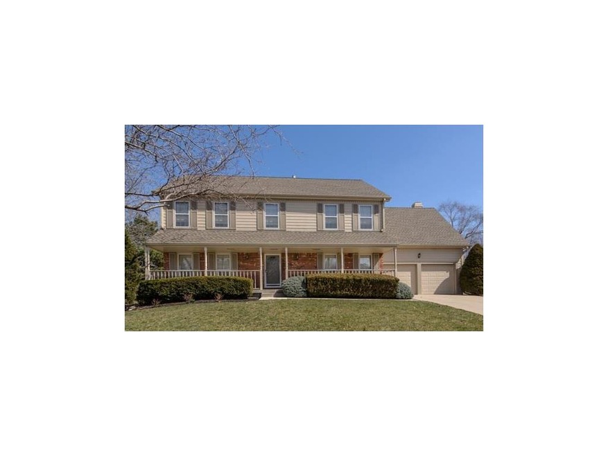 Welcome home to this huge 2 story home with great 