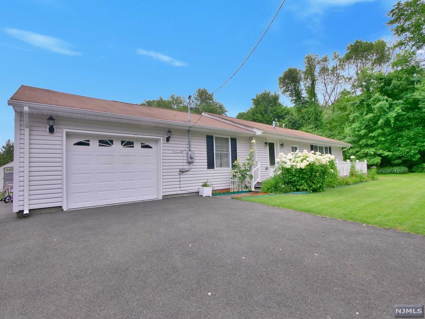 12 Franklin Ave, Wayne, NJ 07470 - photo 1