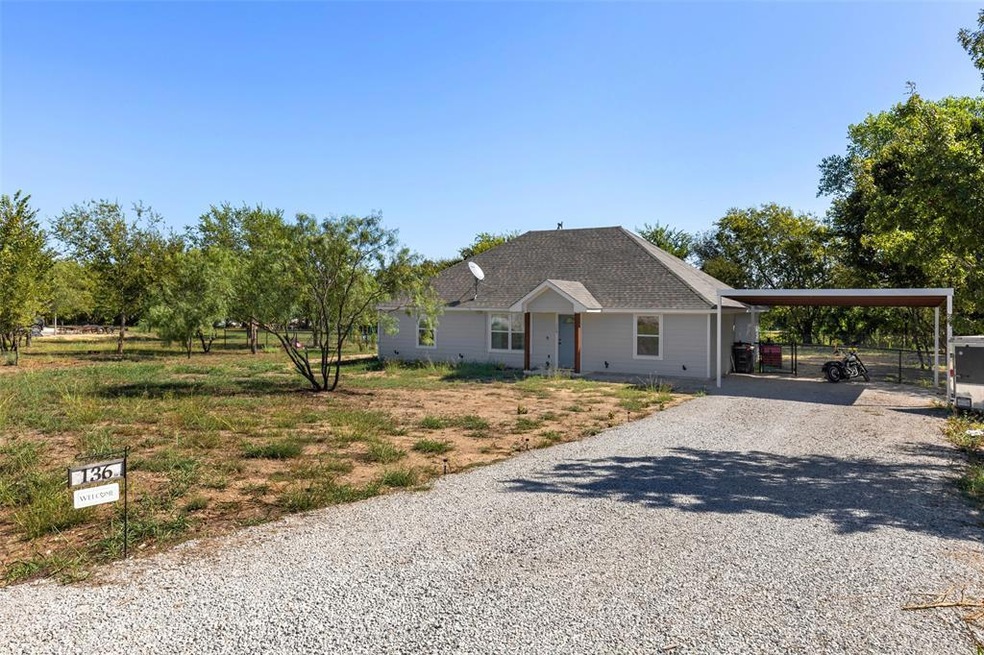 136 Tnt Ct, Springtown, TX 76082 - photo 1