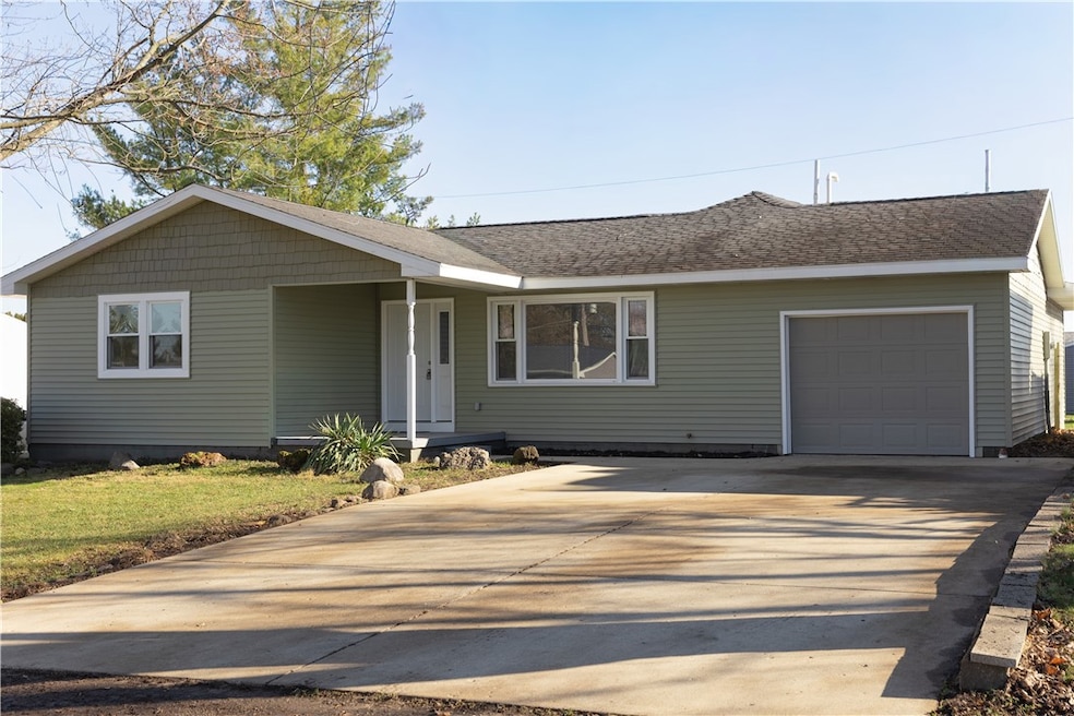 427 Merrill St, Catlin, IL 61817 - photo 1