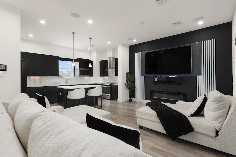 For Rent $2,850/month