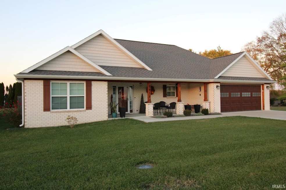 2518 W Susan Dr, Princeton, IN 47670 - photo 1