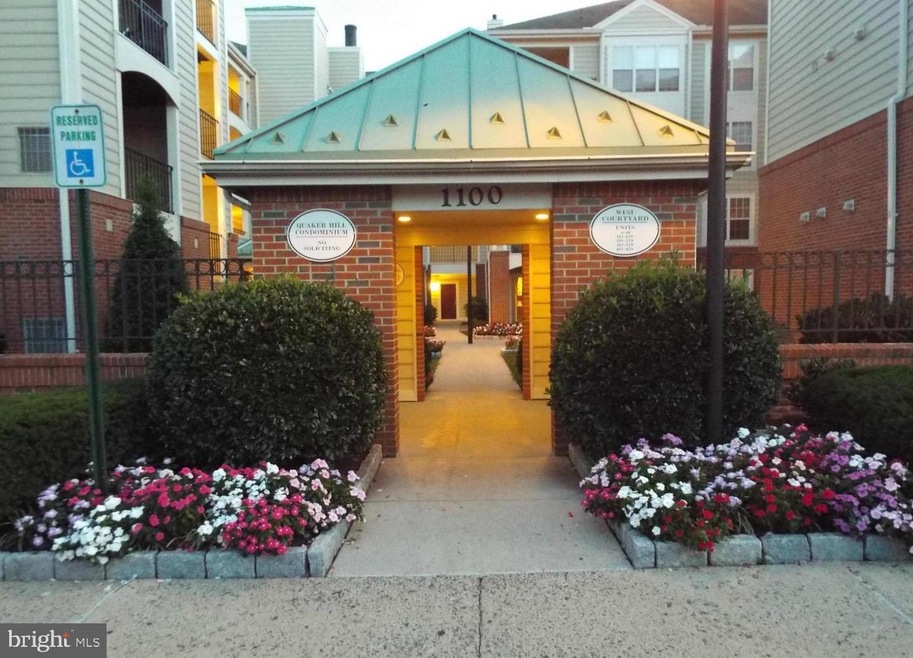 Quaker Hill Community unit 416, Alexandria, VA 22314 - photo 1