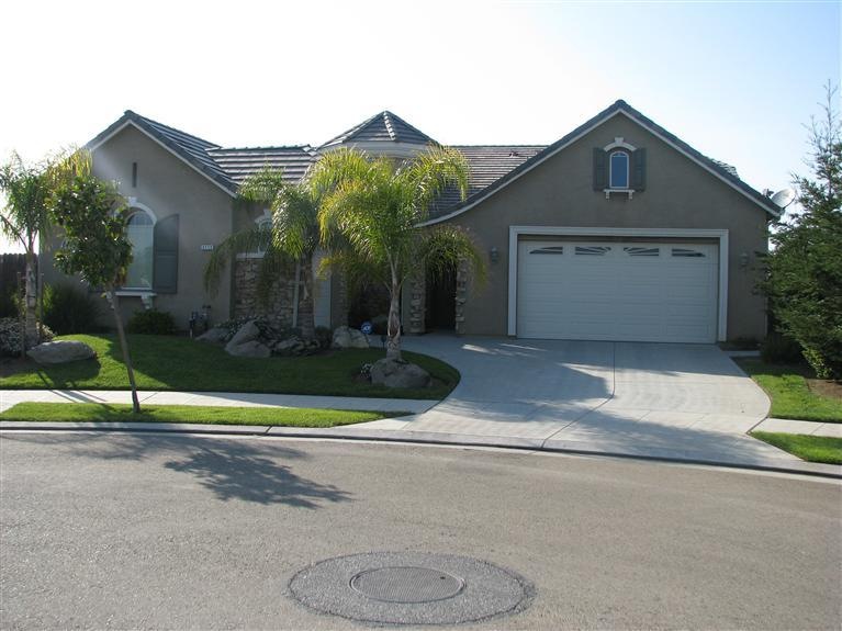 3113 Hampton Way, Clovis, CA 93619 - photo 1