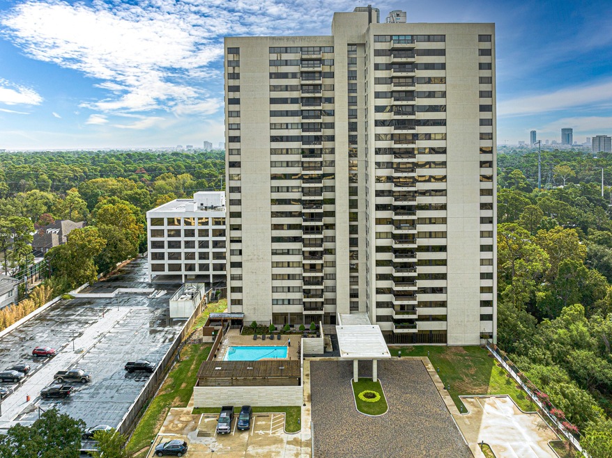 Park Square condos are located inside 610 and are