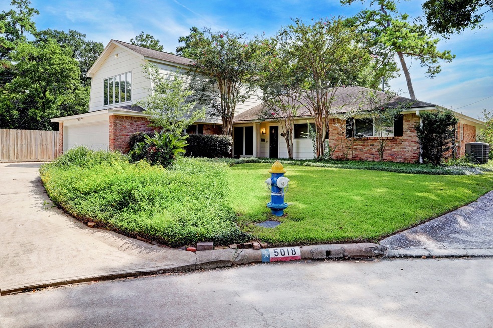 5018 Leafy Hollow Ct, Houston, TX 77018 - photo 1