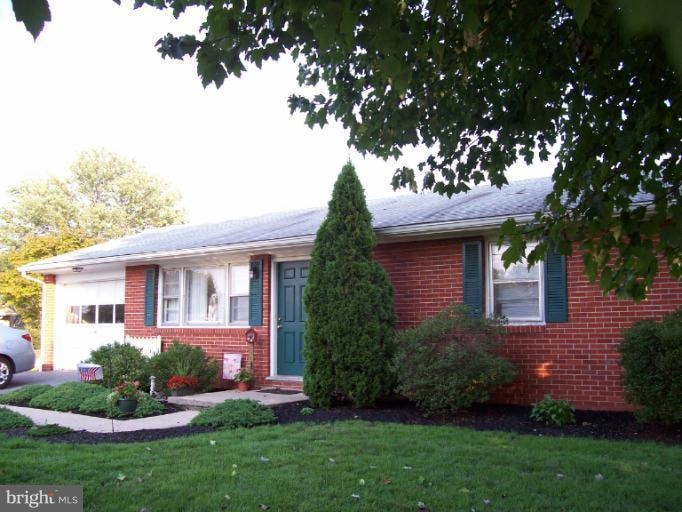 12224 Malissa Dr, Greencastle, PA 17225 - photo 1