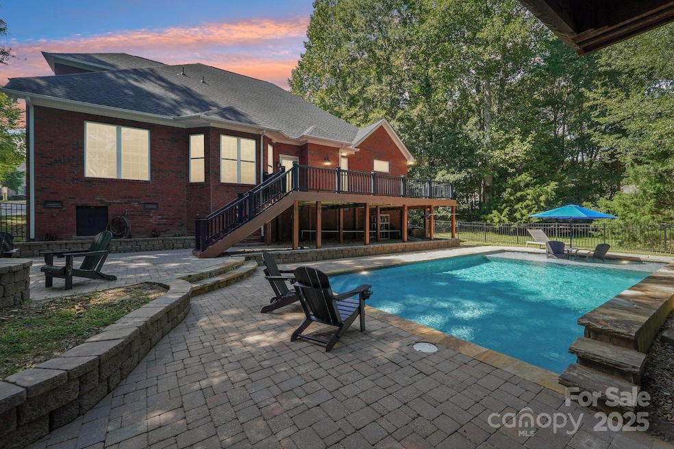 3040 Patrick Place Cir, Clover, SC 29710 - photo 1