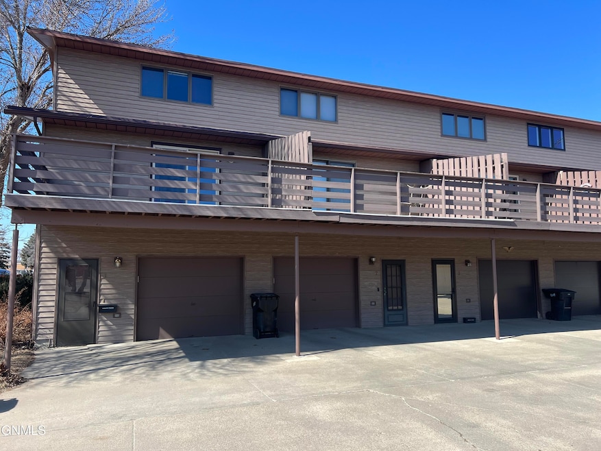 922 Owens Avenue E 1, Bismarck, ND 58501