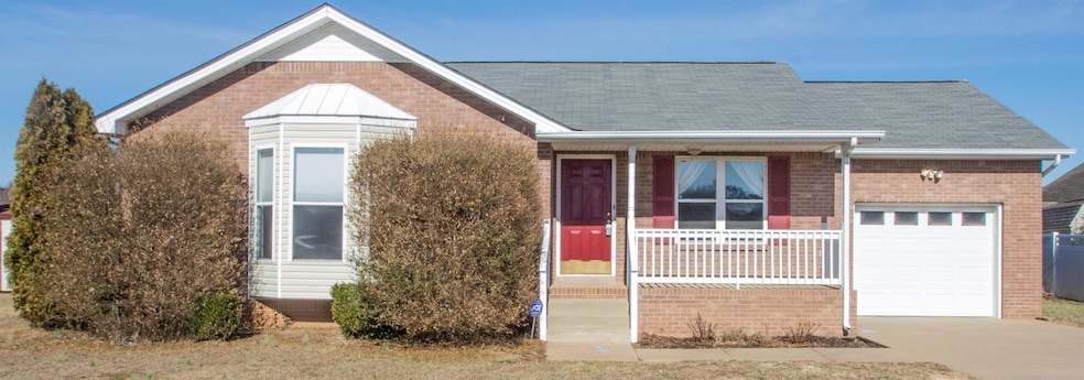 1735 Hazelwood Rd, Clarksville, TN 37042 - photo 1