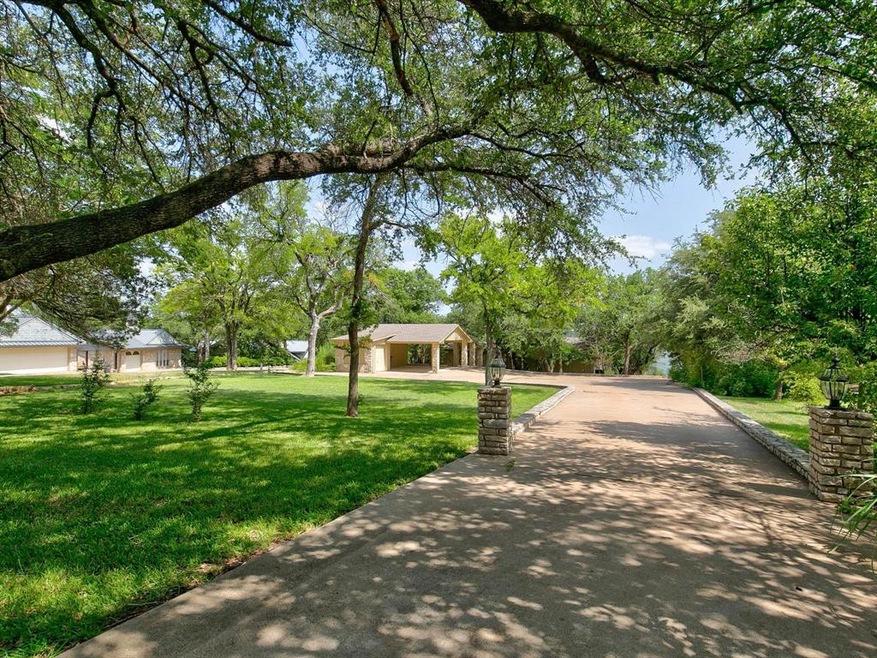 3917 Crescent Dr, Granbury, TX 76049 - photo 1