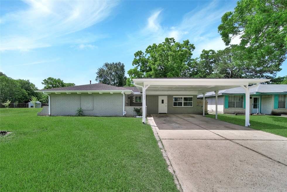 1807 W Gulf Bank Rd, Houston, TX 77088 - photo 1