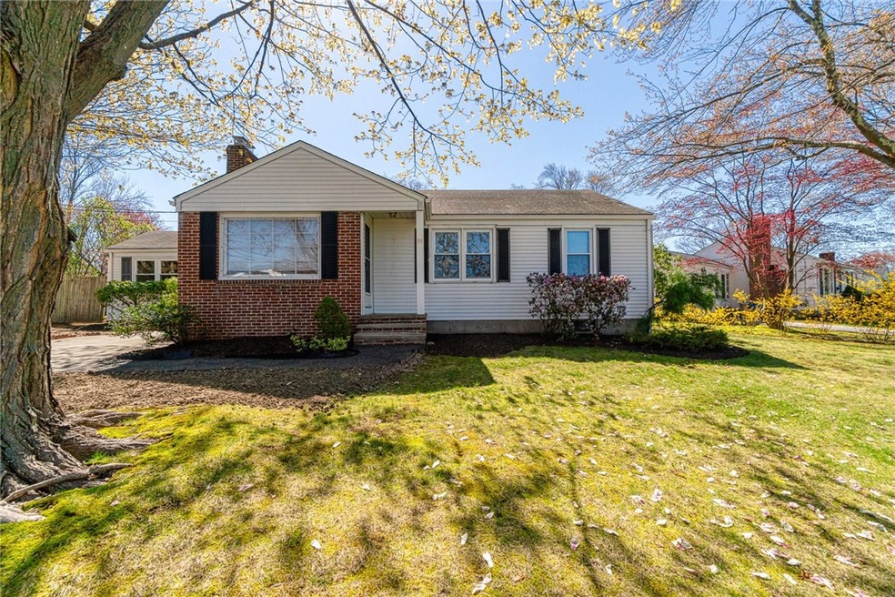 94 Brayton Ave, Cranston, RI 02920 - photo 1