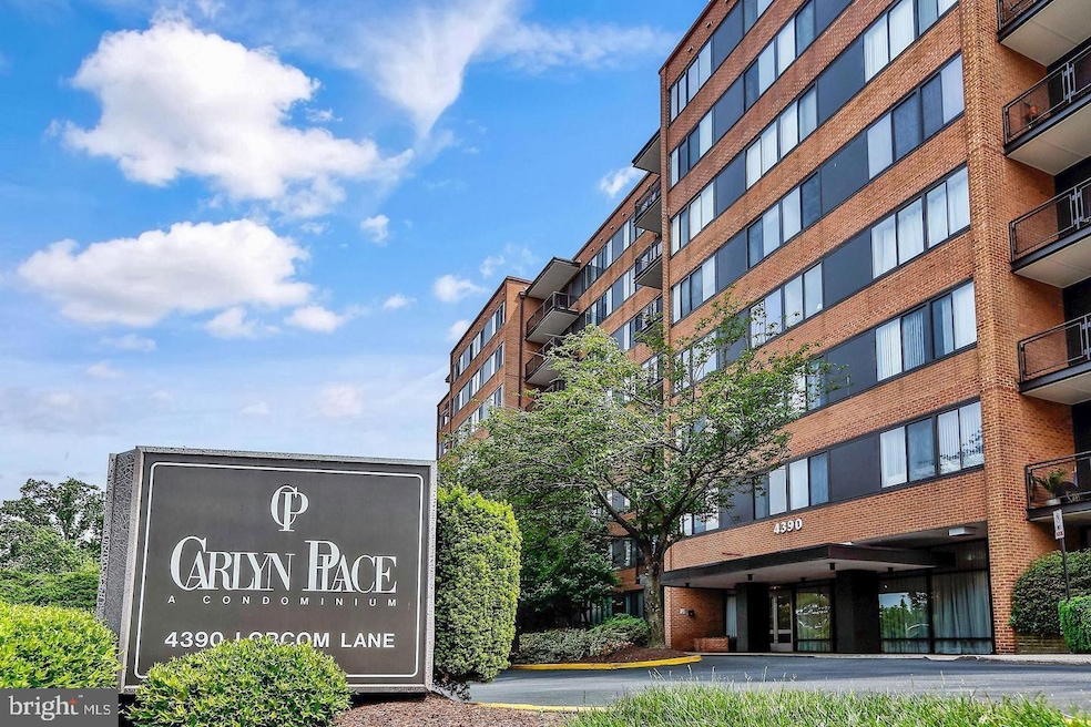 4390 Lorcom Ln unit 210, Arlington, VA 22207 - photo 1
