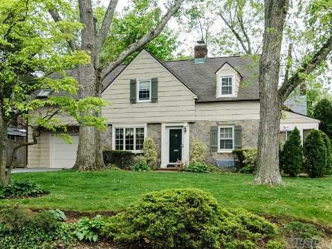 127 Luquer Rd, Port Washington, NY 11050 - photo 1