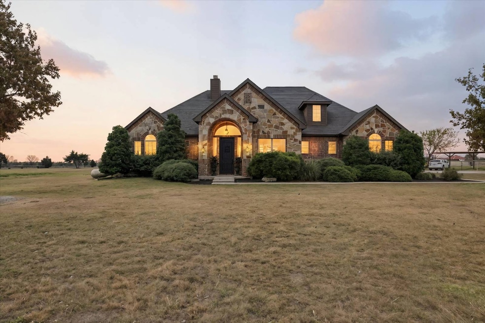 542 Pierce Rd, Red Oak, TX 75154 - photo 1