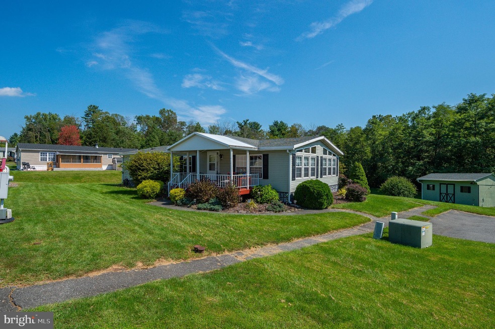 412 Allenbrook Ln, Reading, PA 19606 - photo 1