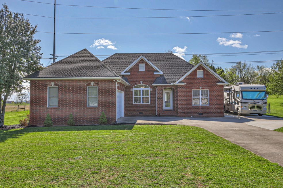 104 Megan Cir, Shelbyville, TN 37160 - photo 1