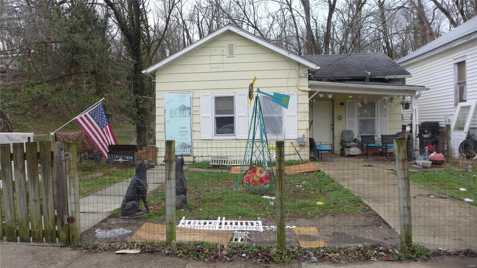 535 Walnut St, Hannibal, MO 63401 - photo 1