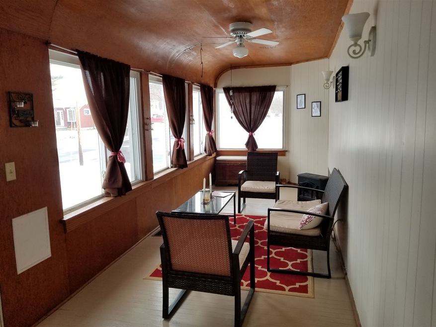 404 W Walnut St, Portland, IN 47371 - photo 1